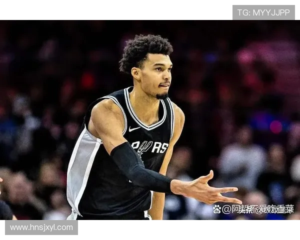 约罗畅谈NBA热爱期待文班亚马在新赛季展现更强统治力